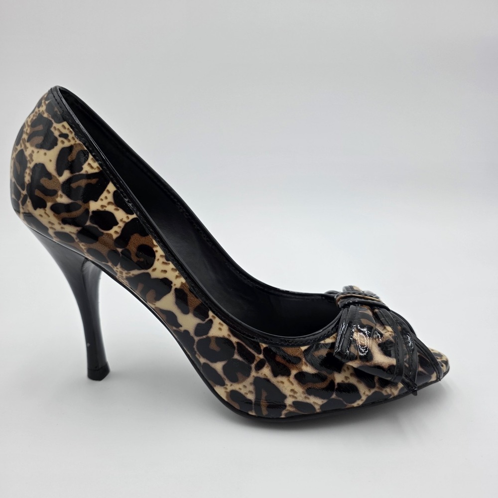 BCBGirls Brown Leopard Print Peep Toe With Bow Detail Stiletto 3 in Heel Size 8